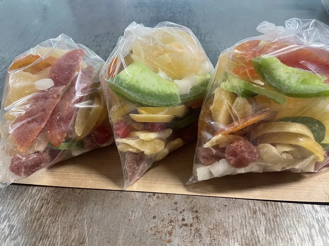 Beutel mit buntem, gemischtem Trockenobst - banchetto Bottamedi in Via Cavalleggeri Udine, Mezzolombardo
